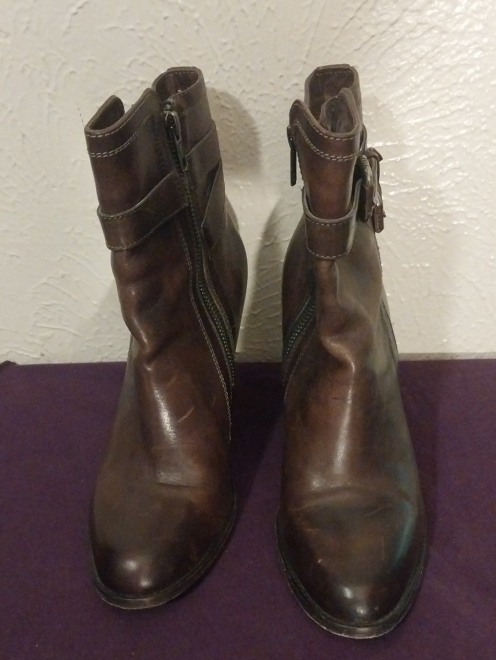 Frye Boots - Picture 2 of 15